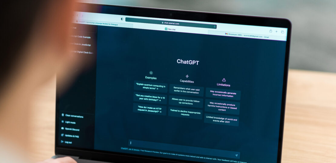 opened-ai-chat-laptop (1)